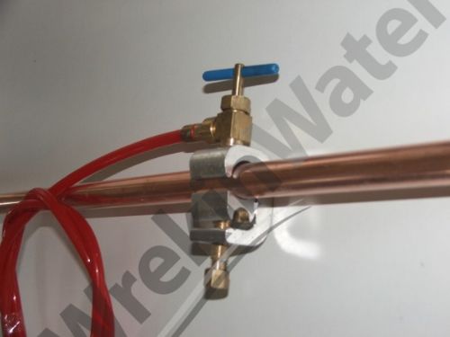 Self tapping saddle valve - click for more
